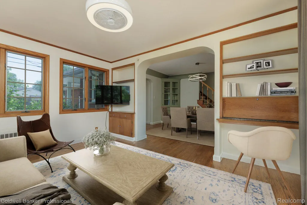 1416 N Renaud Road Grosse Pointe Woods City MI 48236