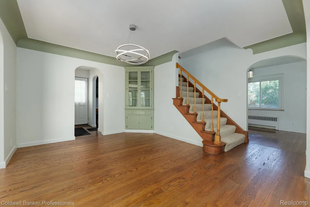 1416 N Renaud Road Grosse Pointe Woods City MI 48236