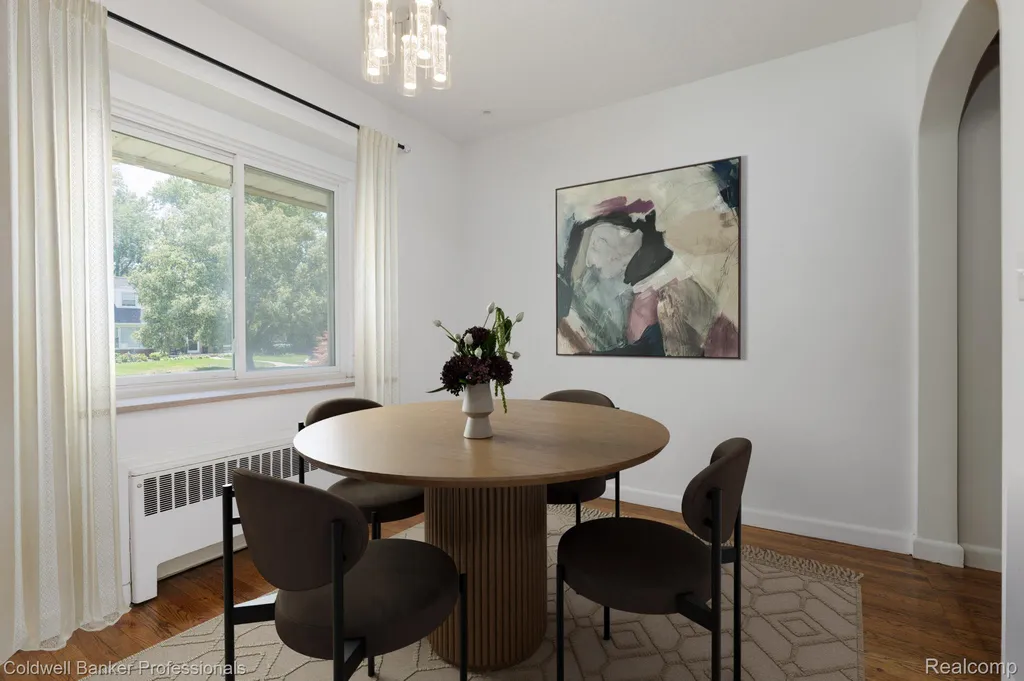 1416 N Renaud Road Grosse Pointe Woods City MI 48236