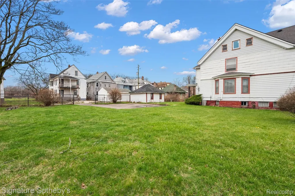 1731 Helen Street Detroit City MI 48207