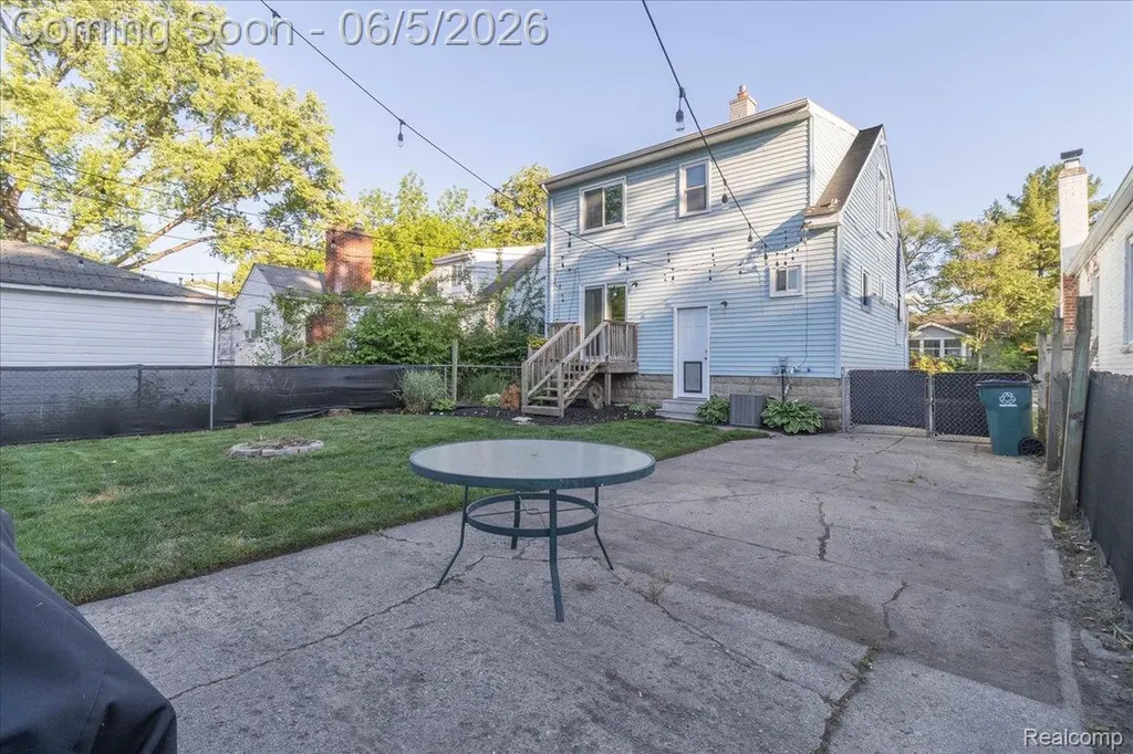 1787 Academy Street Ferndale City MI 48220