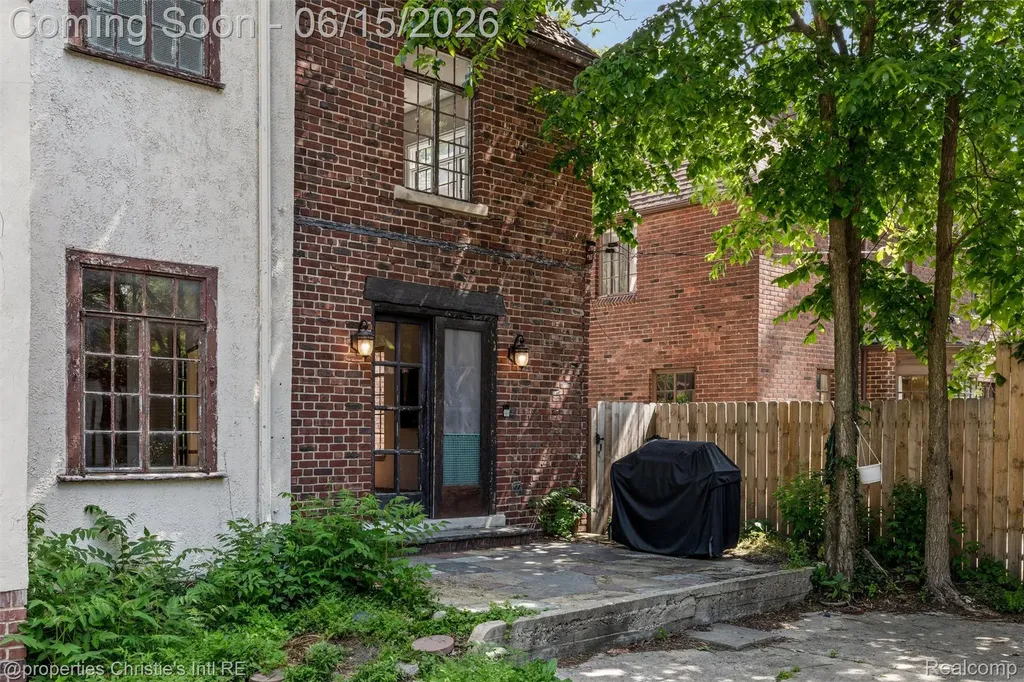 3205 Sherbourne Road Detroit City MI 48221