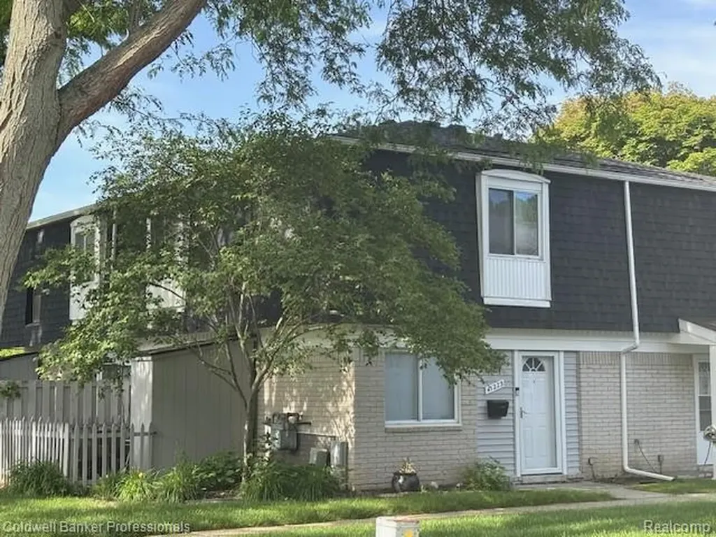 41223 S Woodbury Green Drive Van Buren Charter Township MI 48111