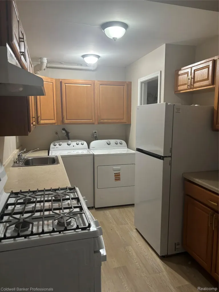 41223 S Woodbury Green Drive Van Buren Charter Township MI 48111