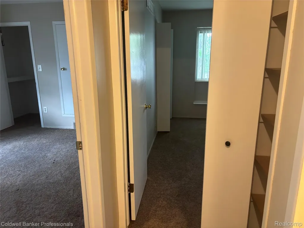 41223 S Woodbury Green Drive Van Buren Charter Township MI 48111