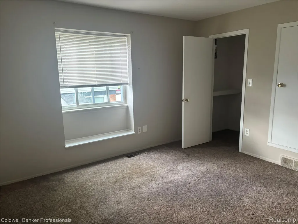 41223 S Woodbury Green Drive Van Buren Charter Township MI 48111