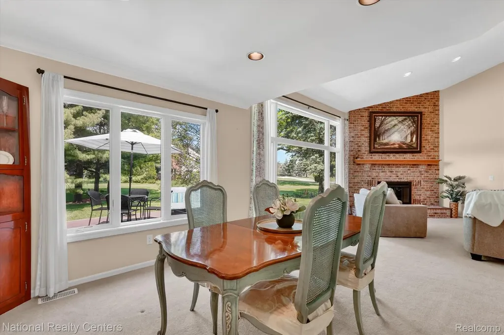 9326 Park Lane Commerce Charter Township MI 48382