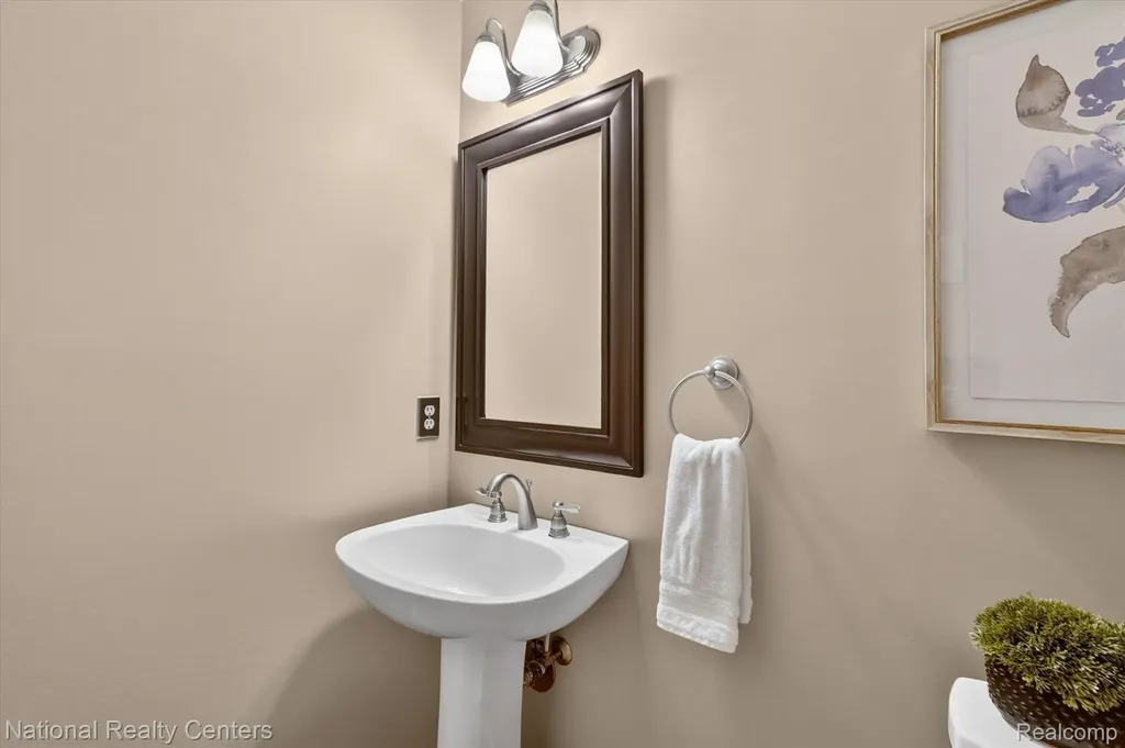 9326 Park Lane Commerce Charter Township MI 48382