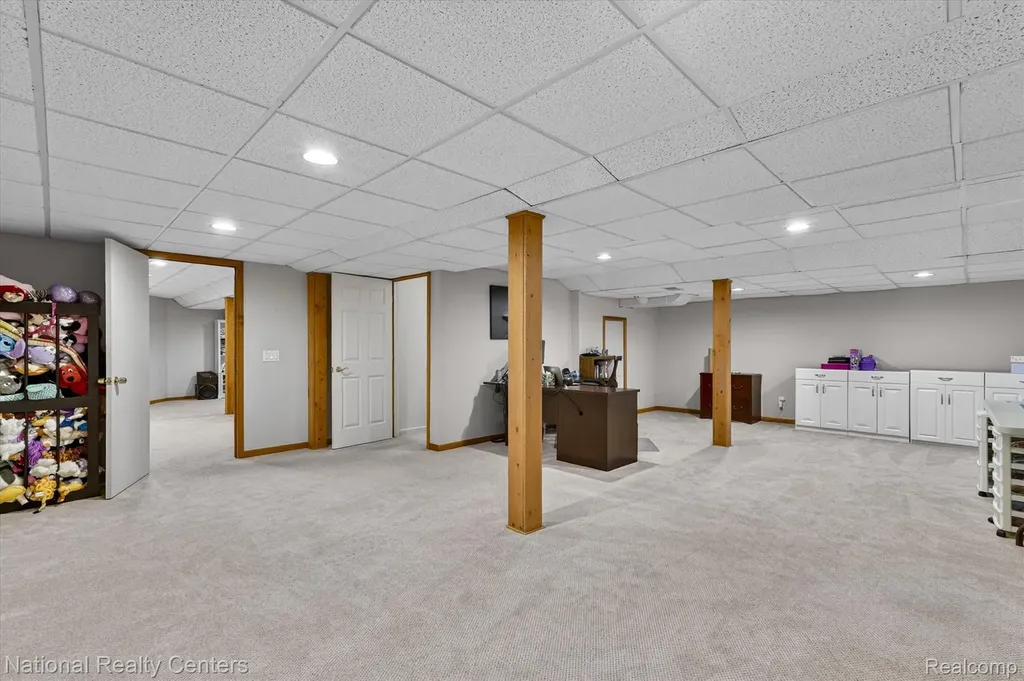 9326 Park Lane Commerce Charter Township MI 48382