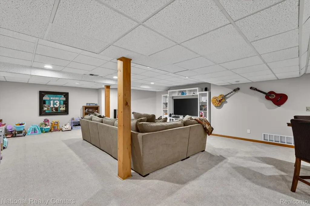 9326 Park Lane Commerce Charter Township MI 48382