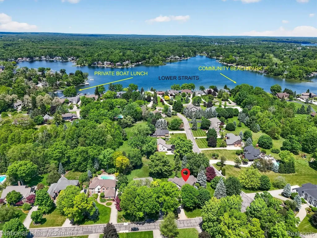 9326 Park Lane Commerce Charter Township MI 48382