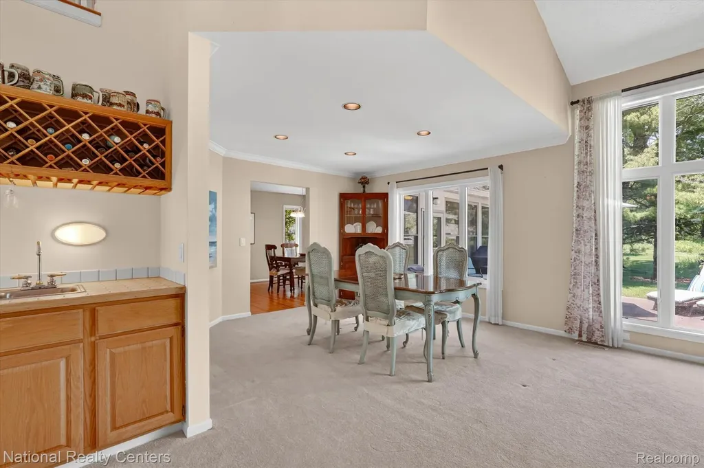 9326 Park Lane Commerce Charter Township MI 48382