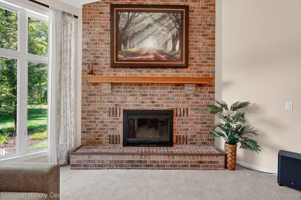9326 Park Lane Commerce Charter Township MI 48382