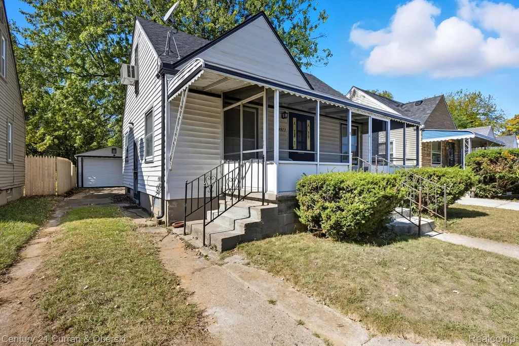 19977 Santa Barbara Drive Detroit City MI 48221