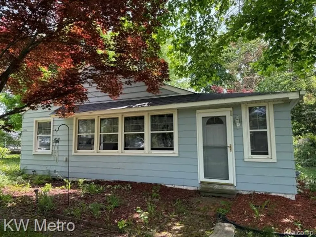 23854 Harrellson Street Macomb Township MI 48042