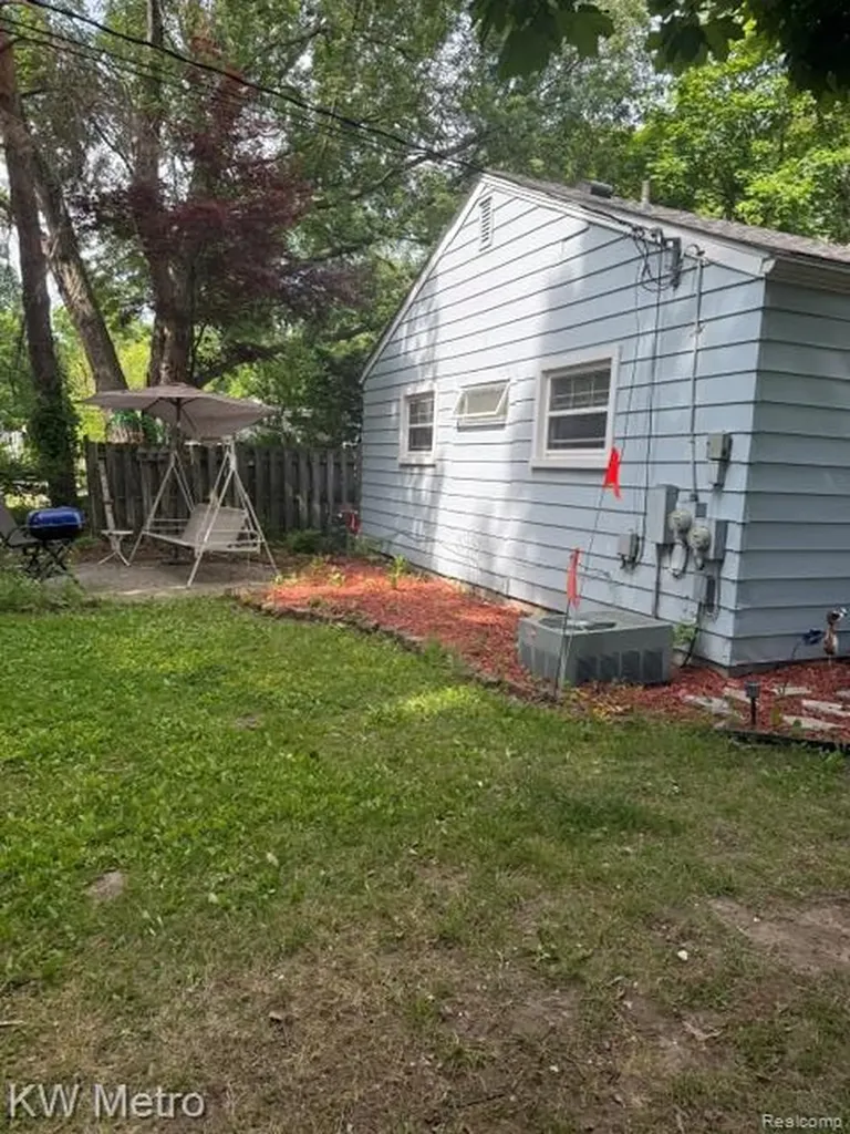 23854 Harrellson Street Macomb Township MI 48042