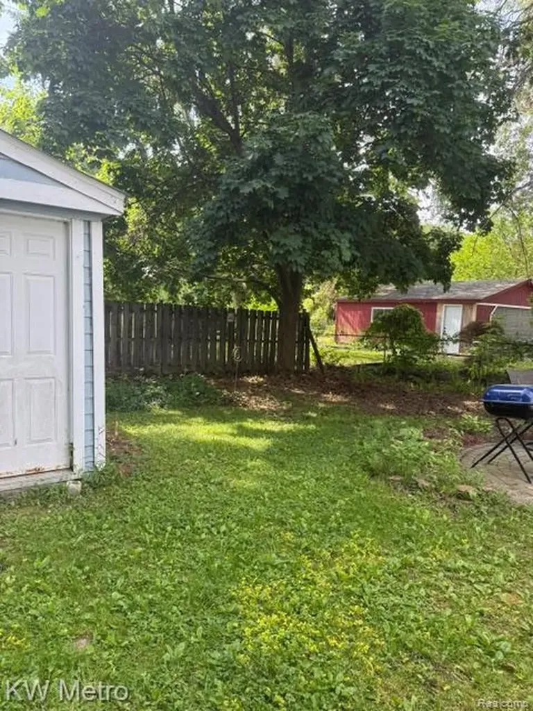 23854 Harrellson Street Macomb Township MI 48042