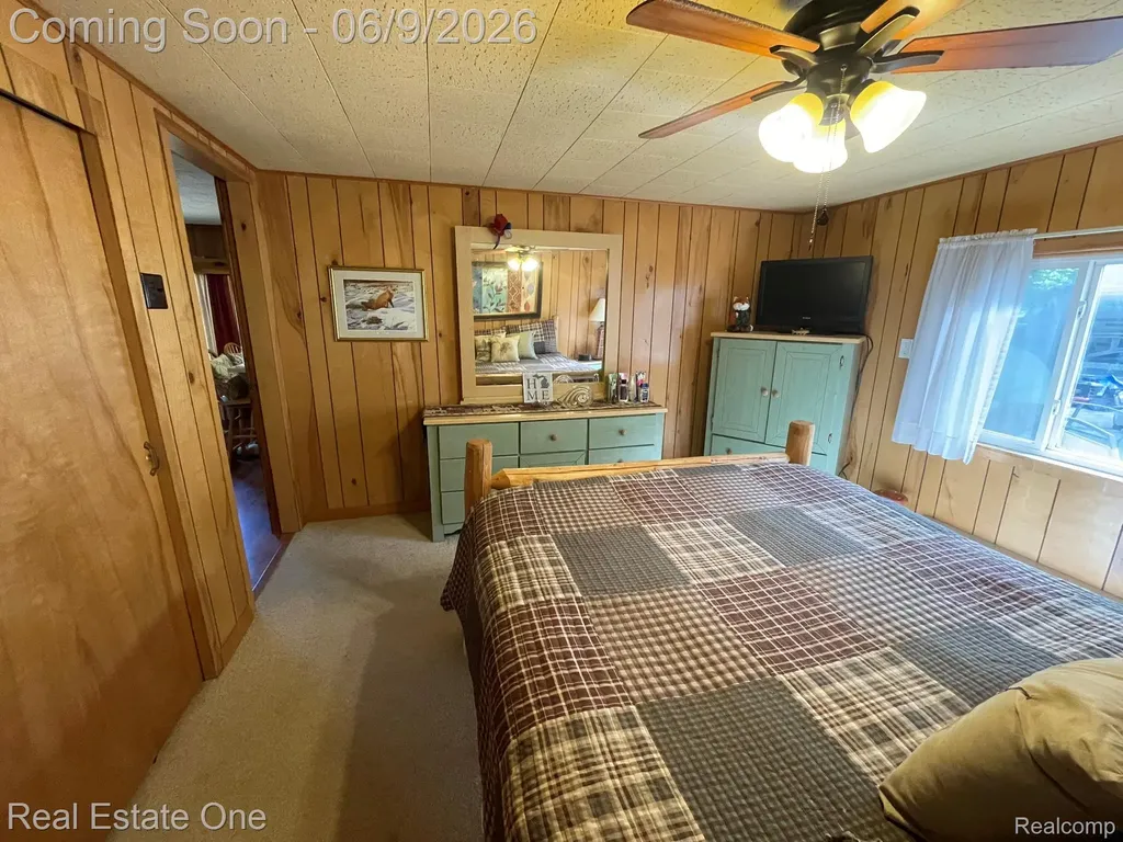 2596 E Fox Road Alcona Township MI 48742