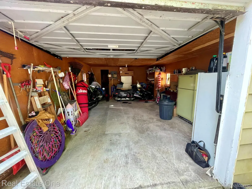 2596 E Fox Road Alcona Township MI 48742