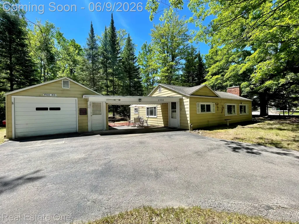 2596 E Fox Road Alcona Township MI 48742