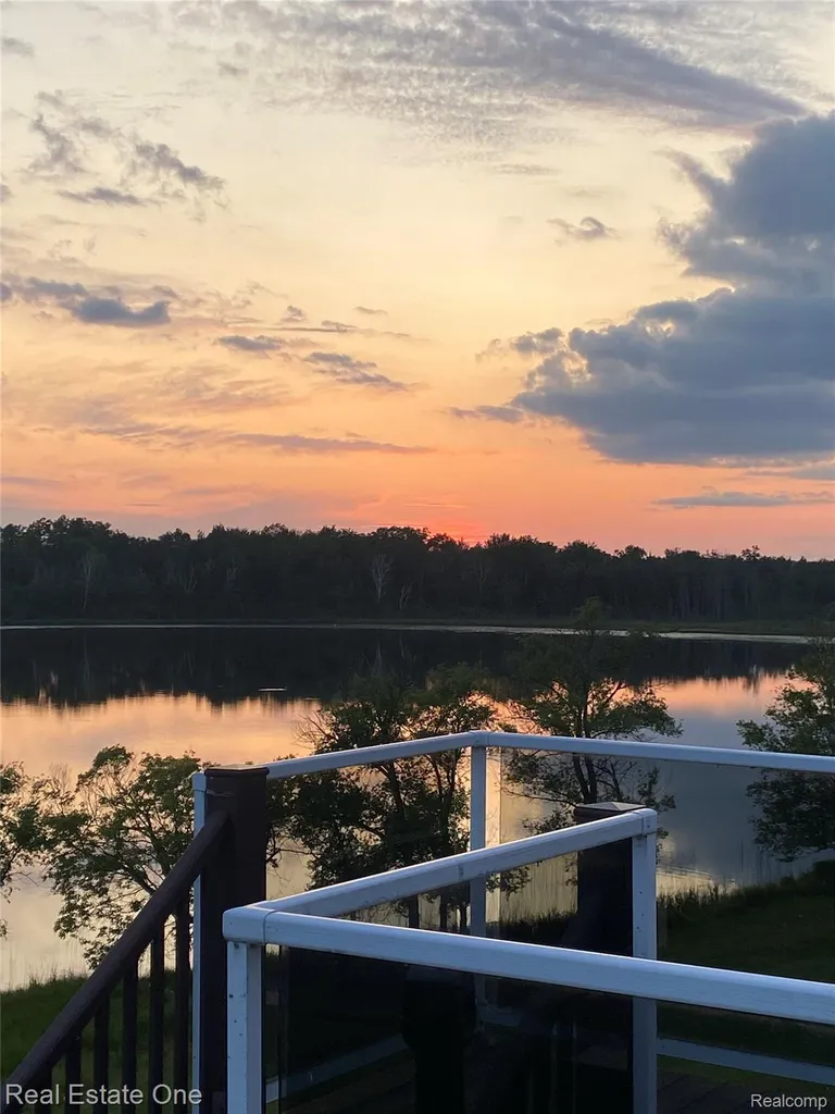 2596 E Fox Road Alcona Township MI 48742