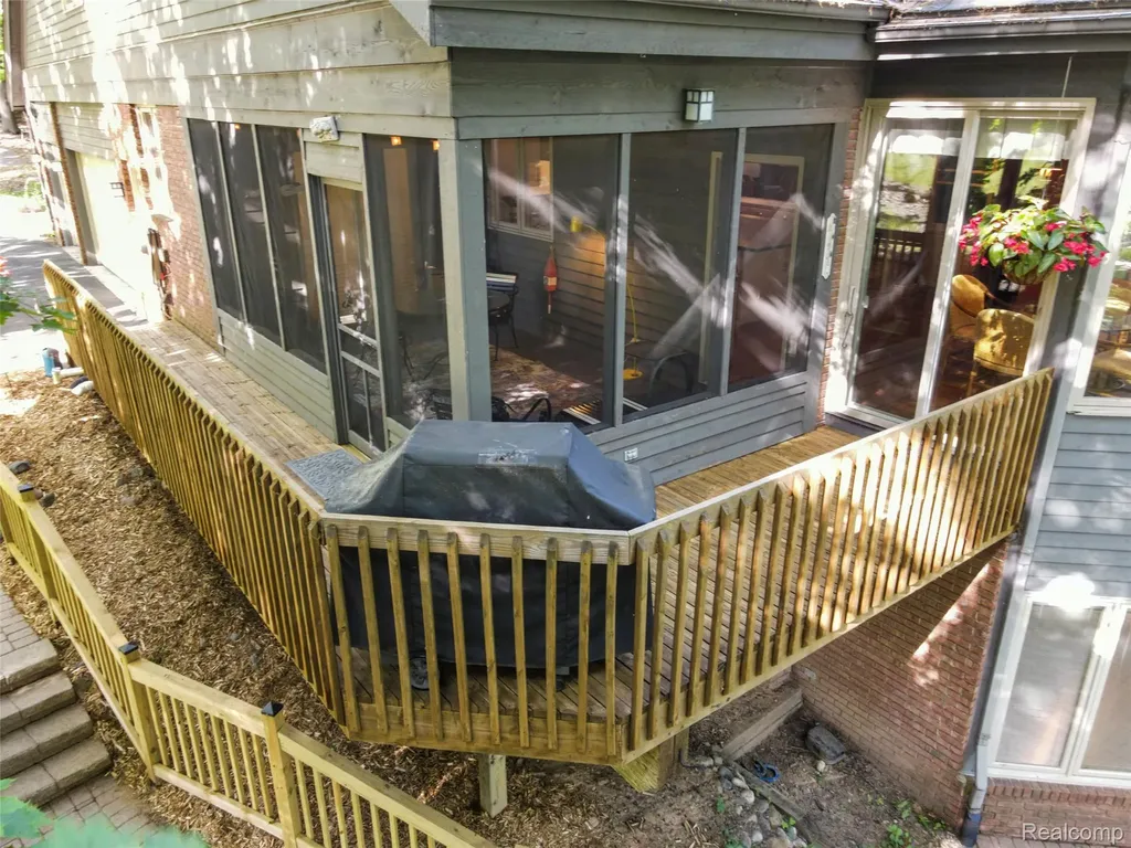 2323 Addaleen Road Highland Charter Township MI 48357