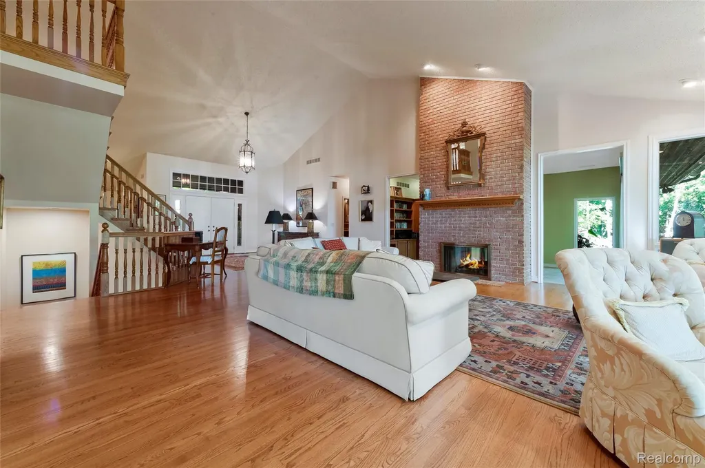 2323 Addaleen Road Highland Charter Township MI 48357