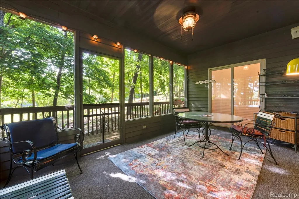 2323 Addaleen Road Highland Charter Township MI 48357