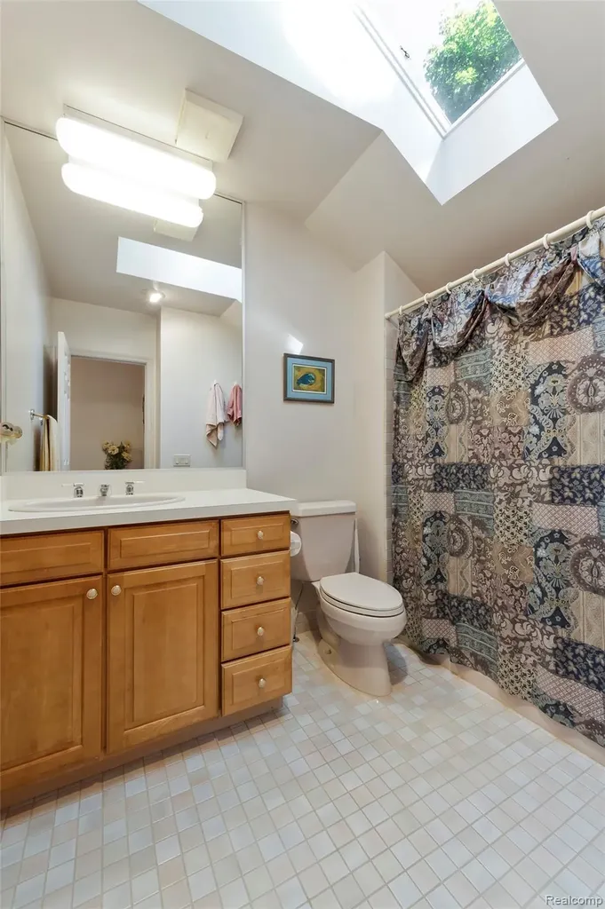 2323 Addaleen Road Highland Charter Township MI 48357