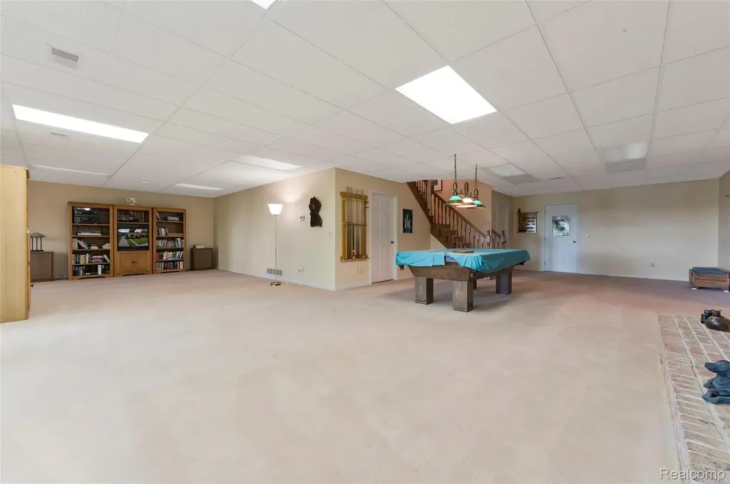 2323 Addaleen Road Highland Charter Township MI 48357