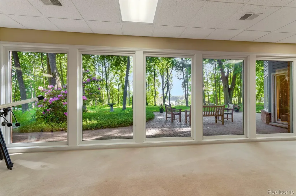 2323 Addaleen Road Highland Charter Township MI 48357