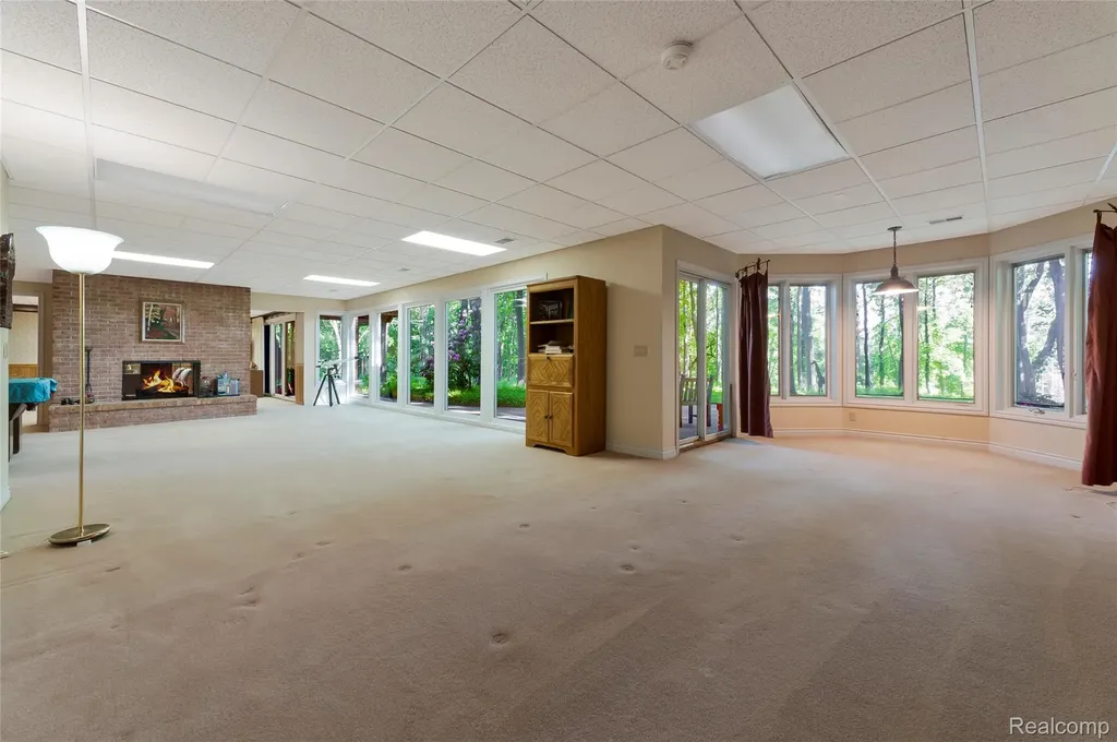 2323 Addaleen Road Highland Charter Township MI 48357