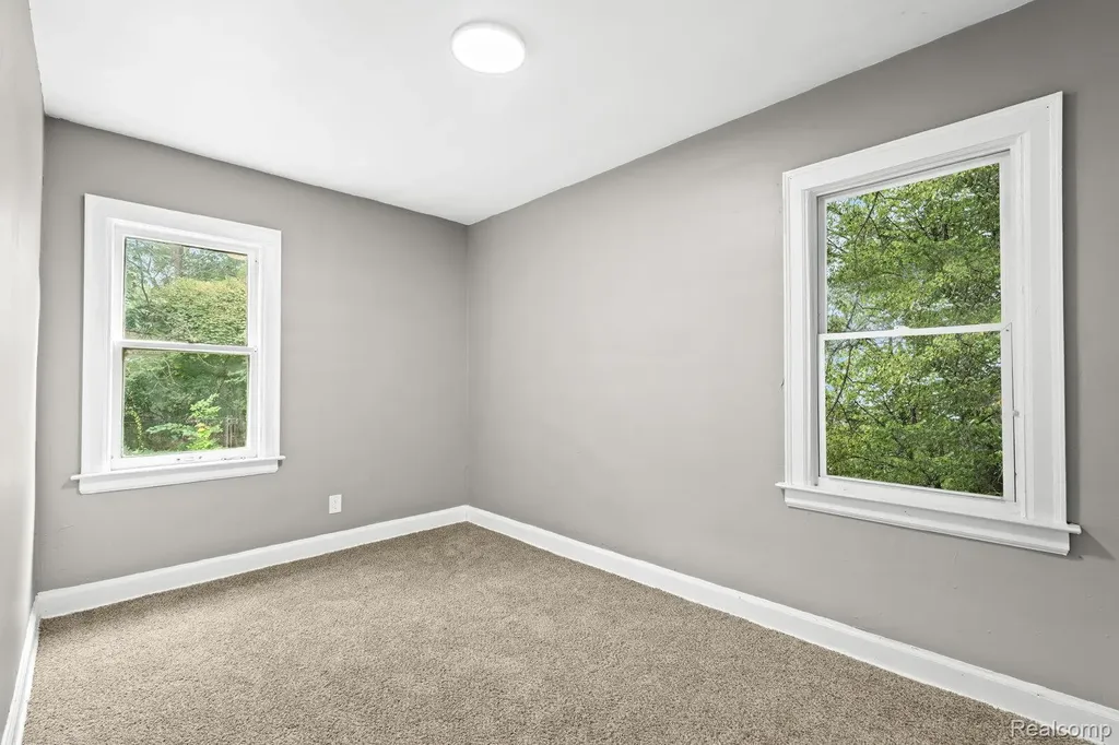 15887 Snowden Street Detroit City MI 48227