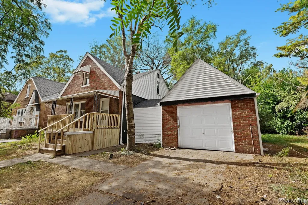 15887 Snowden Street Detroit City MI 48227