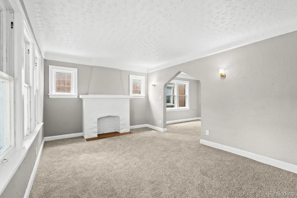 15887 Snowden Street Detroit City MI 48227
