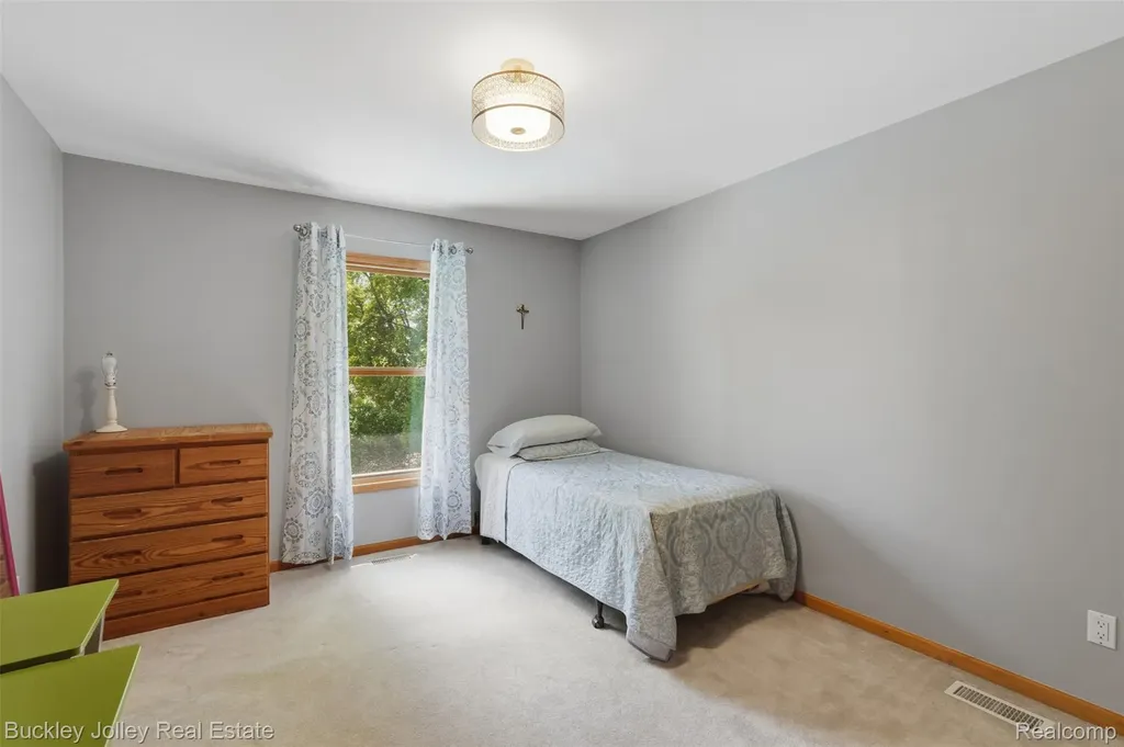 1889 Sharp Sand Circle Brighton Township MI 48114
