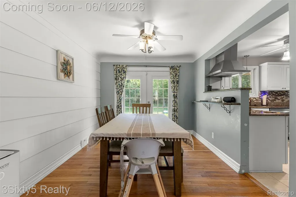 7714 Bournemouth Avenue Grosse Ile Township MI 48138