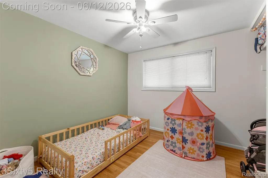 7714 Bournemouth Avenue Grosse Ile Township MI 48138