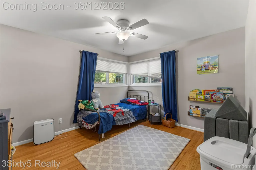 7714 Bournemouth Avenue Grosse Ile Township MI 48138