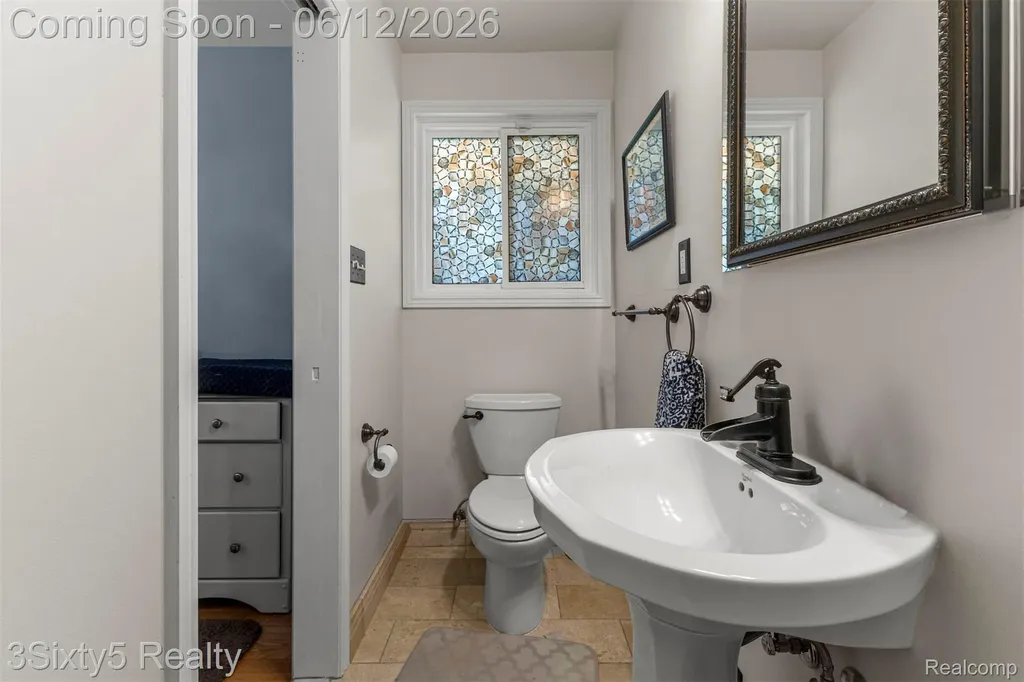 7714 Bournemouth Avenue Grosse Ile Township MI 48138