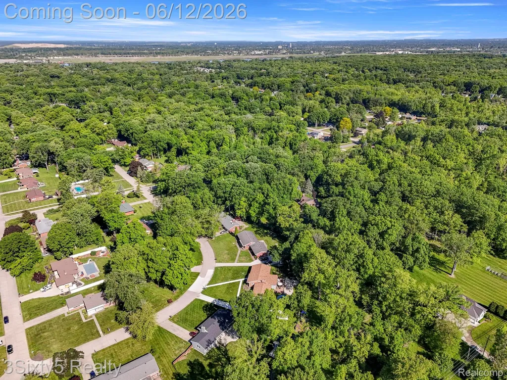 7714 Bournemouth Avenue Grosse Ile Township MI 48138