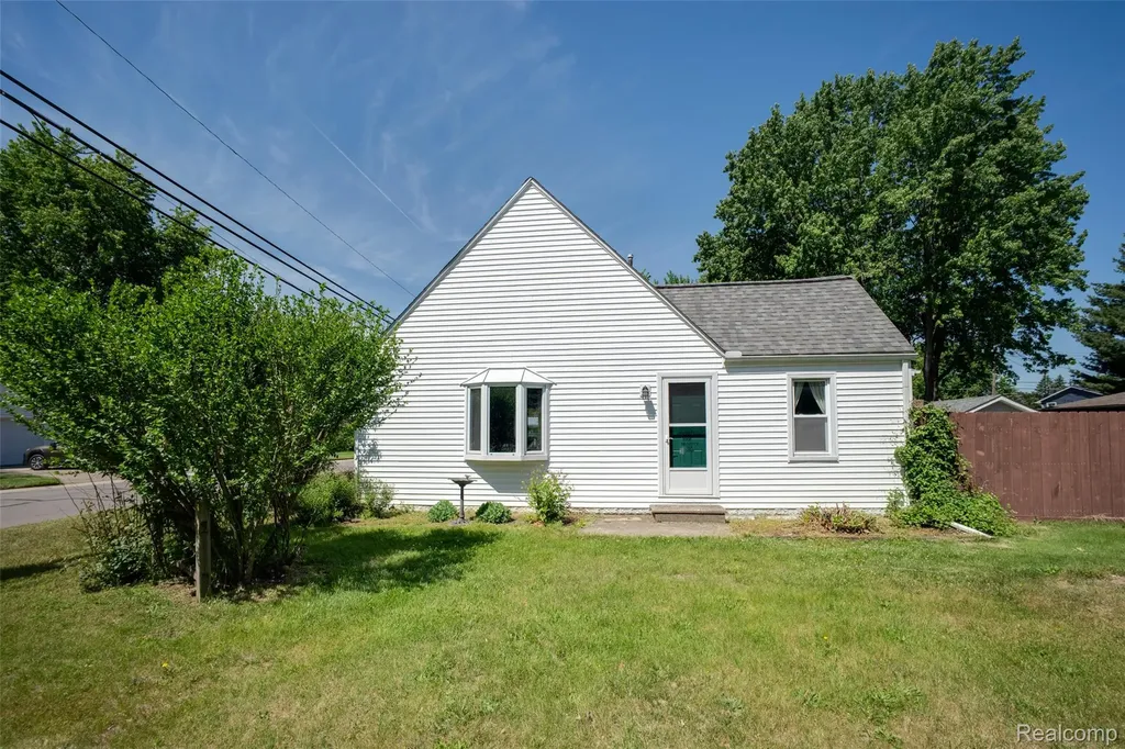2640 Melvin Avenue Rochester Hills City MI 48307