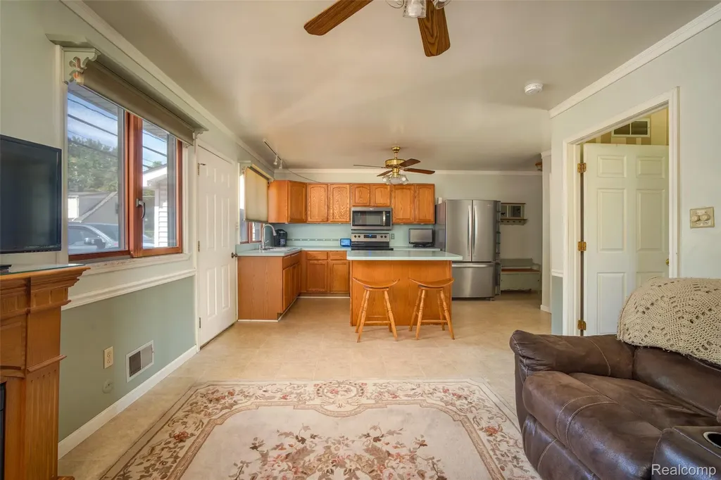 2640 Melvin Avenue Rochester Hills City MI 48307