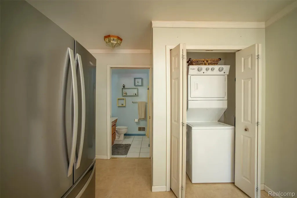 2640 Melvin Avenue Rochester Hills City MI 48307