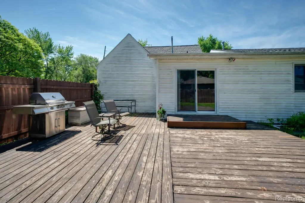 2640 Melvin Avenue Rochester Hills City MI 48307
