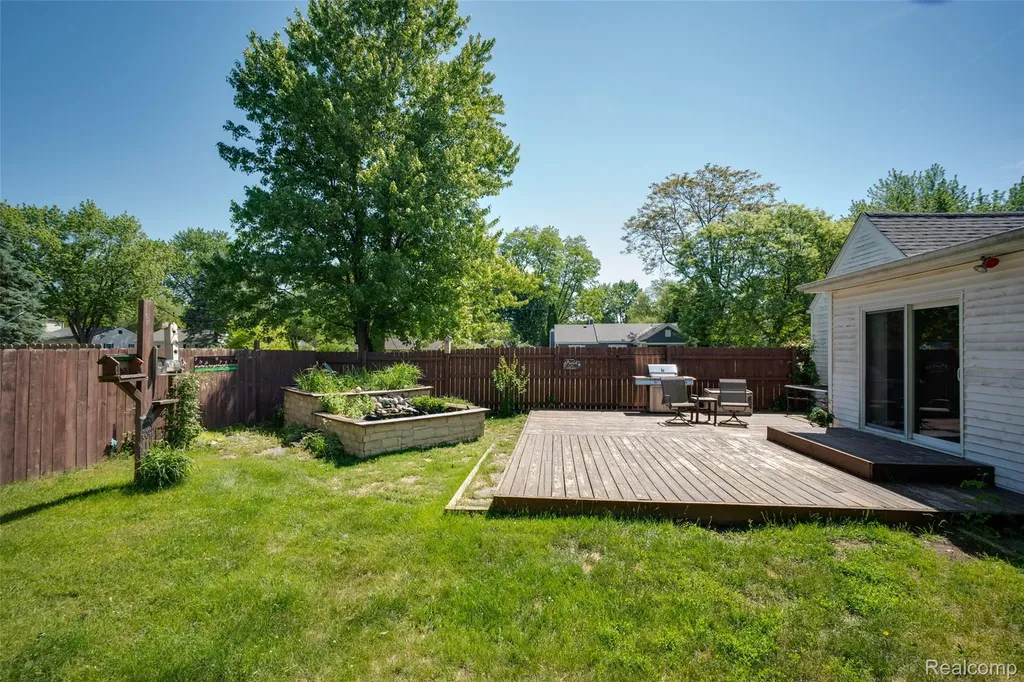 2640 Melvin Avenue Rochester Hills City MI 48307