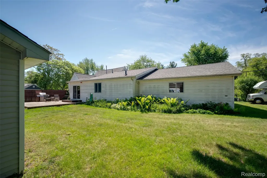2640 Melvin Avenue Rochester Hills City MI 48307