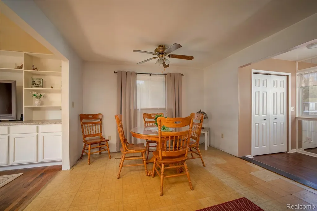 2640 Melvin Avenue Rochester Hills City MI 48307