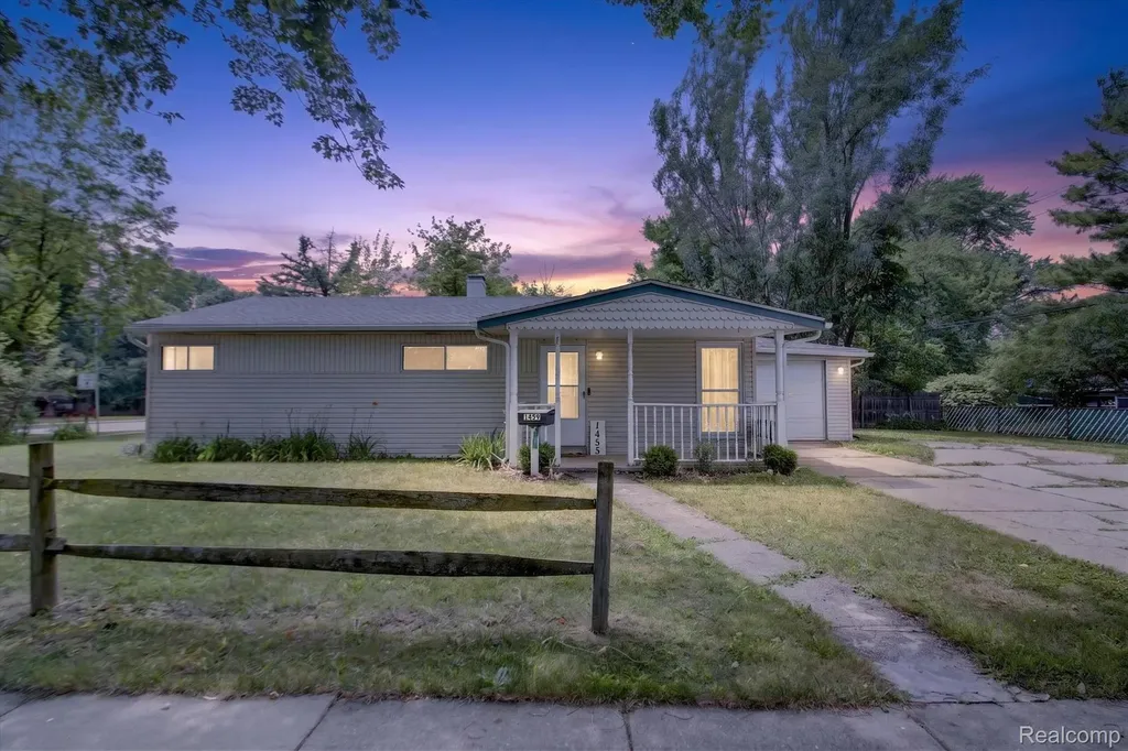 1459 Grove Road York Charter Township MI 48198