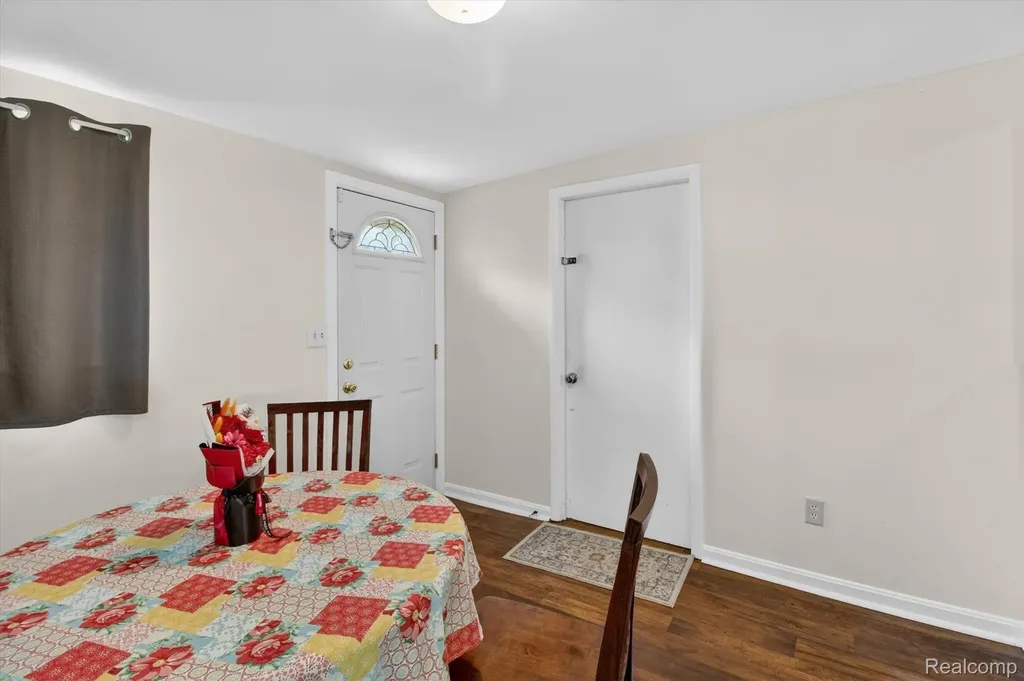 1459 Grove Road York Charter Township MI 48198